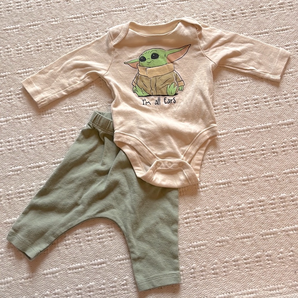 Baby Yoda Grogu long sleeve outfit